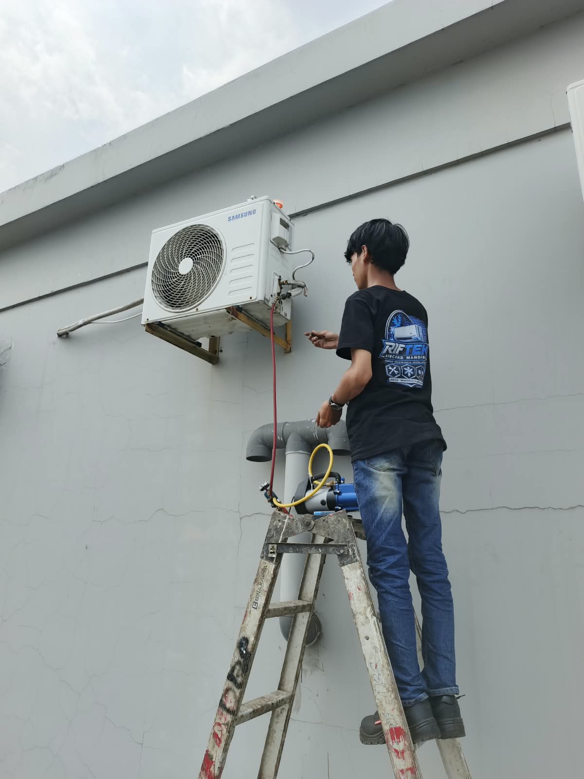 Instalasi & Relokasi Unit AC Split